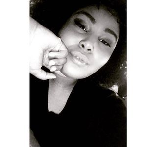 Meet your Posher, Jasmine